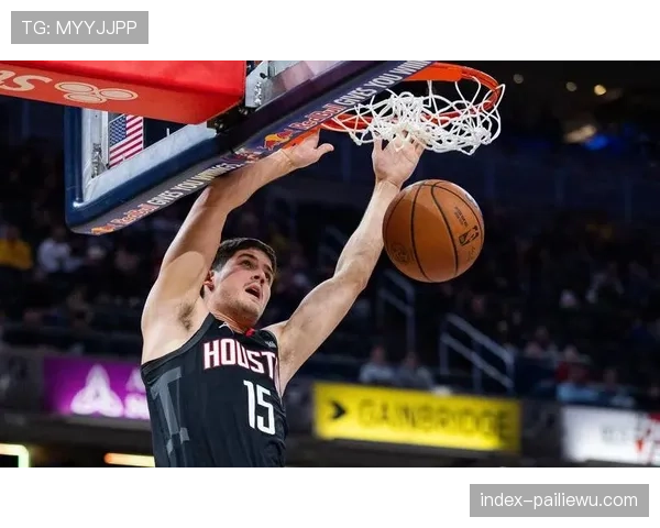 火箭双阵切换实现攻防实时调整,谢泼德三分爆发锁定首发后场位置